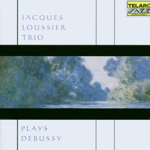PLAYS DEBUSSY